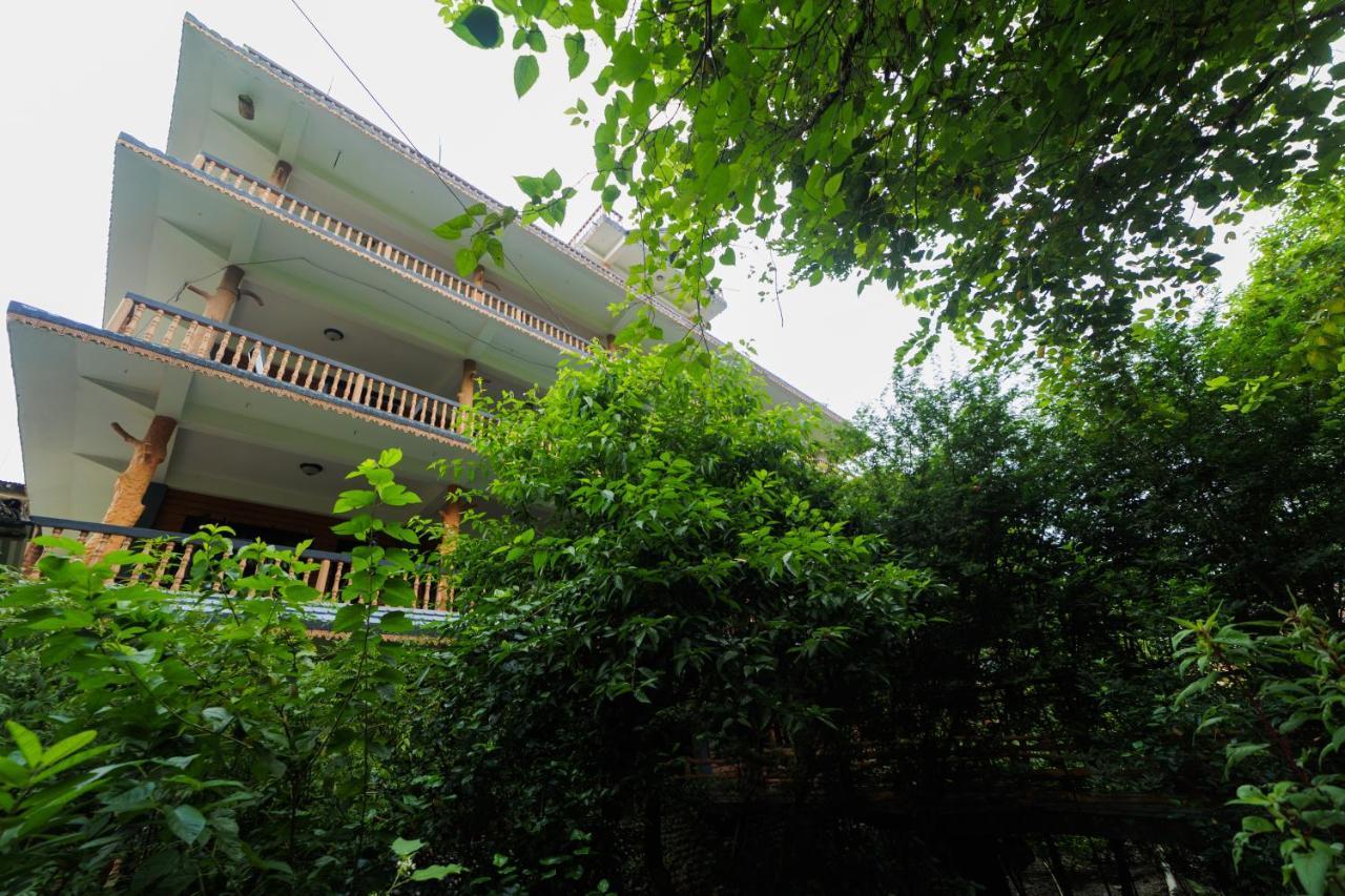 Chitwan Gaida Lodge - Animal Lovers & Birdwatchers Paradise Sauraha Luaran gambar