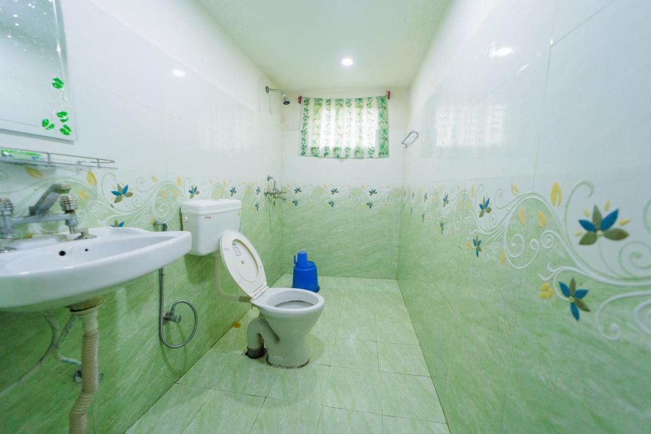 Chitwan Gaida Lodge - Animal Lovers & Birdwatchers Paradise Sauraha Luaran gambar