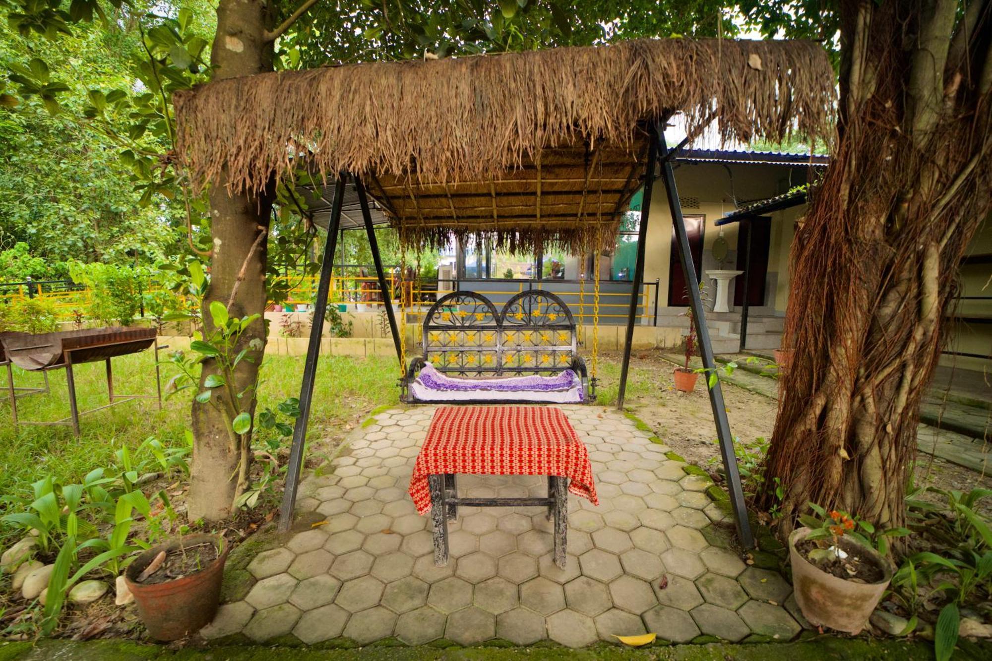 Chitwan Gaida Lodge - Animal Lovers & Birdwatchers Paradise Sauraha Luaran gambar