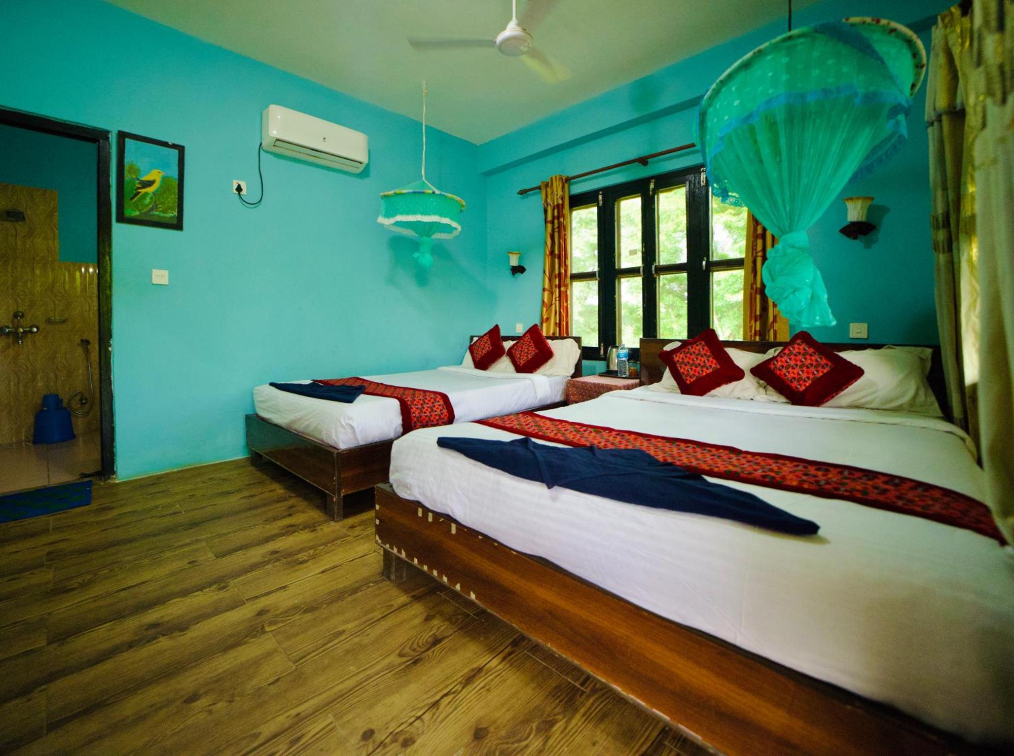 Chitwan Gaida Lodge - Animal Lovers & Birdwatchers Paradise Sauraha Luaran gambar